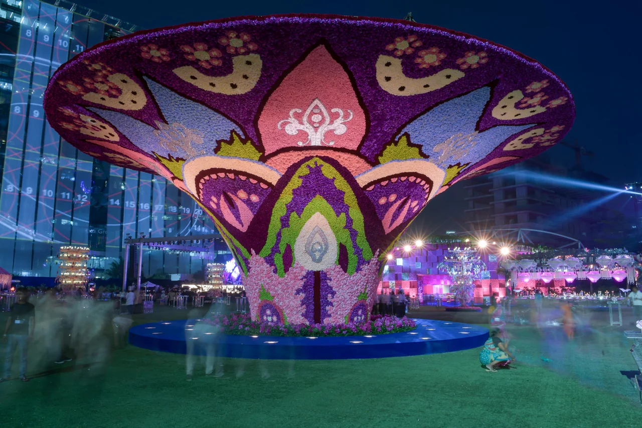 Arhitectură florală creată pentru celebrarea Ambani din 2024